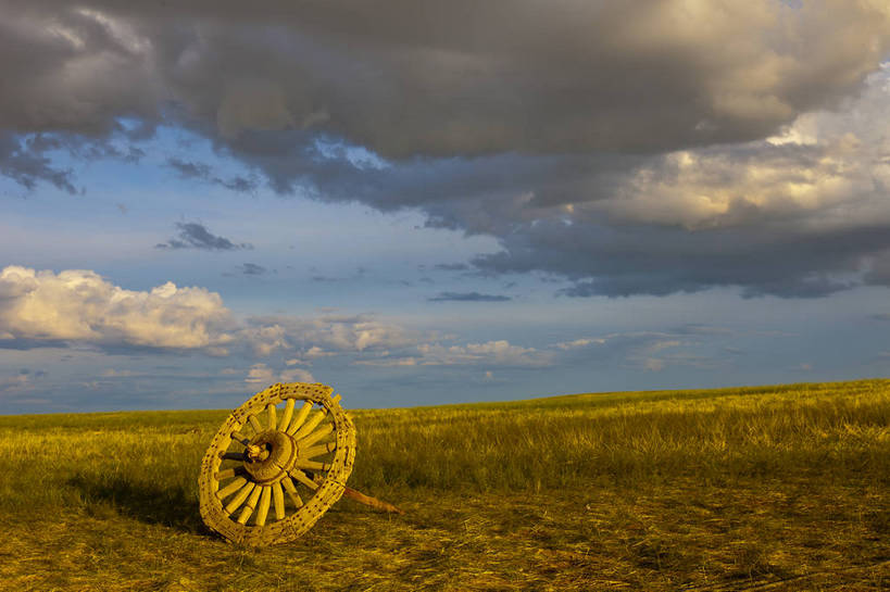 无人,横图,彩色,室外,特写,白天,旅游,度假,草地,草原,名胜古迹,田园,标志建筑,地标,建筑,中国,亚洲,遗迹,图片,田野,古迹,文物,娱乐,建设,古建筑,白云,蓝天,自然,车轮,平原,享受,休闲,旅游胜地,放松,蒙,摄影,风光,古文明,东亚,内蒙古,包头,中华人民共和国,华北地区,内蒙古自治区,包头市,旅行,达尔罕茂明安联合旗,达茂旗,希拉穆仁草原,bj174