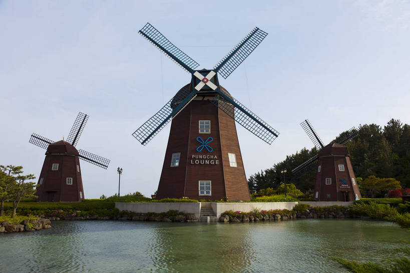 无人,公园,横图,彩色,室外,白天,旅游,建筑,酒店,喷泉,风车,济州岛,首尔,汉城,韩国,亚洲,图片,水池,首都,旅游胜地,摄影,外景,东亚,大韩民国,首尔市,首尔特别市,特别市,乐天冒险世界,主题公园,韩国文化,旅行,传统文化,南朝鲜,南韩,世界乐天酒店,bj174