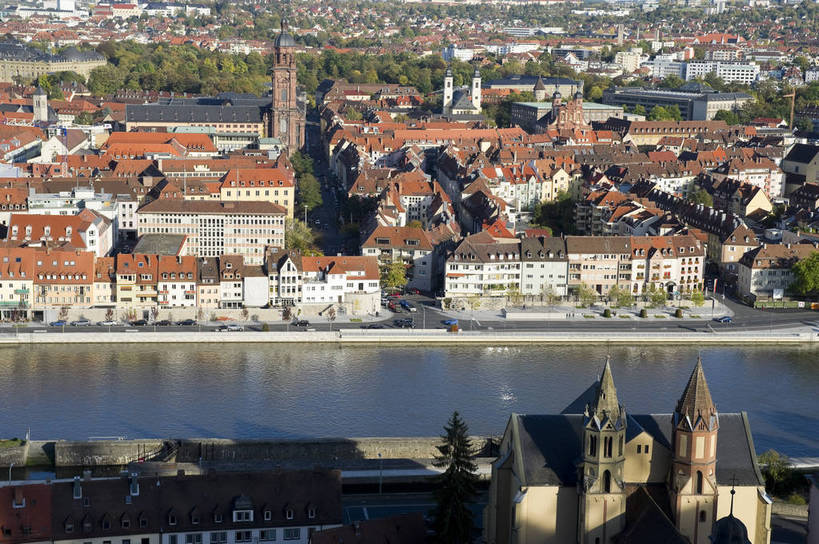 无人,横图,彩色,室外,白天,旅游,度假,名胜古迹,标志建筑,城市,地标,建筑,德国,遗迹,图片,城镇,古城,建筑群,古典,古迹,文物,娱乐,建设,古建筑,享受,休闲,旅游胜地,放松,摄影,风光,河畔,古文明,维尔茨堡,河,旅行,美因河,居住区,bj174