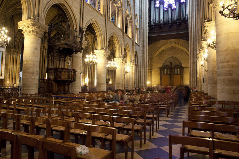 教堂,横图,彩色,室内,白天,旅游,度假,名胜古迹,标志建筑,城市,地标,建筑,法国,巴黎,巴黎圣母院,遗迹,图片,窗,屋顶,景观,建筑群,古典,古迹,文物,娱乐,建设,古建筑,大堂,地标建筑,祈祷,享受,休闲,旅游胜地,放松,摄影,文明,教徒,古文明,世界文化遗产,古代文明,旅行,传统文化,bj174