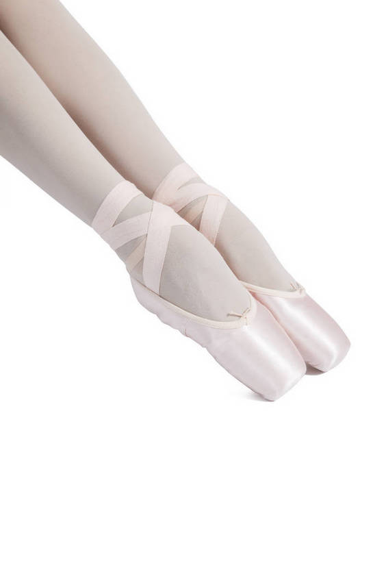 东方人,脚,腿,竖图,彩色,室内,特写,白天,侧面,时尚,跳舞,芭蕾,北京,中国,仅一个人,图片,健康,活力,美女,平衡,竖,摄影,青春,优雅,优美,舞蹈鞋,弹性,技能,年轻女性,女人,女性,亚洲人,中国人,年轻人,舞蹈演员,半身,影棚拍摄,愉快,舞蹈,bj174