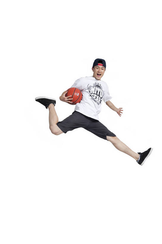 东方人,跳,竖图,彩色,室内,白天,侧面,时尚,跳舞,热情,运动,篮球,北京,中国,仅一个人,运球,图片,街头,玩,休闲装,健康,个性,活力,激情,平衡,竖,腾空,摄影,技巧,青春,街舞,酷,嘻哈,弹性,动感,技能,男人,男性,年轻男性,亚洲人,中国人,年轻人,全身,影棚拍摄,愉快,舞蹈,bj174