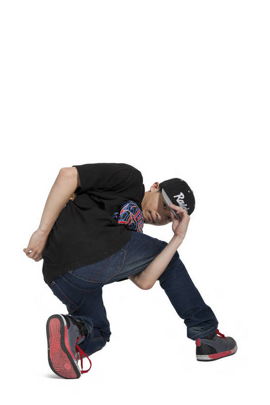 东方人,蹲,竖图,彩色,室内,白天,时尚,跳舞,热情,北京,中国,仅一个人,图片,街头,休闲装,背面,健康,背影,个性,活力,激情,平衡,竖,摄影,技巧,青春,街舞,酷,嘻哈,弹性,动感,技能,男人,男性,年轻男性,亚洲人,中国人,年轻人,全身,影棚拍摄,愉快,舞蹈,bj174