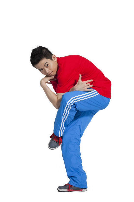 东方人,蹲,跳,竖图,彩色,室内,白天,侧面,时尚,跳舞,热情,北京,中国,仅一个人,造型,图片,街头,休闲装,健康,个性,活力,激情,平衡,竖,摄影,技巧,青春,街舞,酷,嘻哈,弹性,动感,技能,男人,男性,年轻男性,亚洲人,中国人,年轻人,全身,影棚拍摄,愉快,舞蹈,bj174