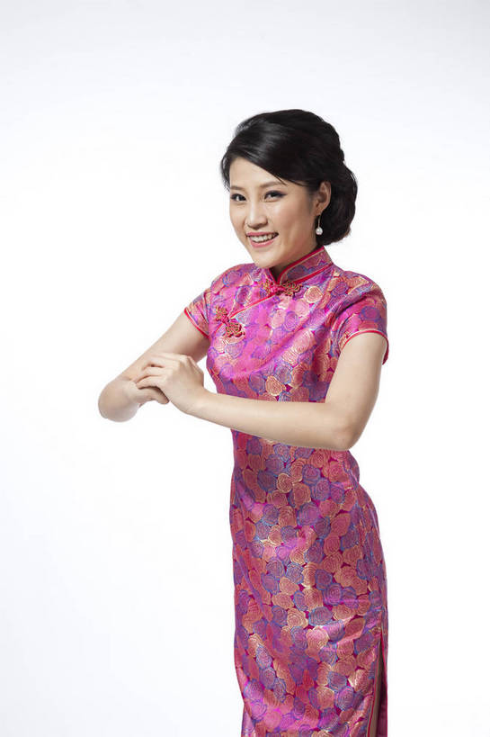 东方人,站,笑,竖图,彩色,室内,白天,抠图,白色背景,侧面,民族服装,时尚,成功,北京,中国,仅一个人,旗袍,图片,古典,传统,成熟,可爱,美女,竖,自信,抱拳,摄影,生活方式,青春,优雅,端庄,乐观,行礼,妖娆,年轻女性,女人,女性,亚洲人,中国人,年轻人,半身,影棚拍摄,礼服,愉快,bj174