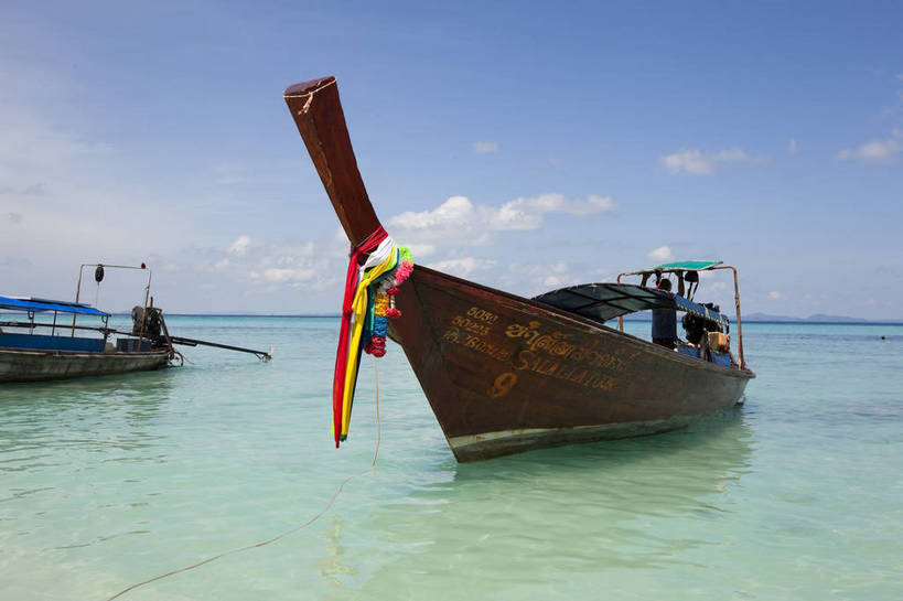 横图,彩色,室外,白天,旅游,度假,美景,名胜古迹,沙滩,标志建筑,地标,建筑,泰国,亚洲,游客,遗迹,图片,海平面,古迹,文物,娱乐,建设,古建筑,普吉岛,游船,自然,海水,享受,休闲,旅游胜地,放松,摄影,东南亚,海滨,古文明,泰王国,皮皮岛,普吉,披披岛,甲米府,海,海滩,旅行,大皮皮岛,竹子岛,bj174