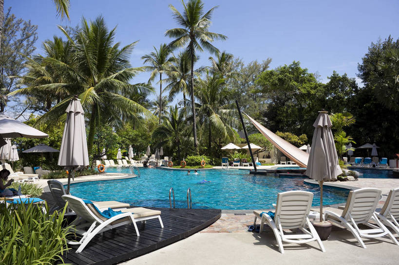 无人,游泳池,宾馆,横图,彩色,室外,白天,旅游,度假,美景,名胜古迹,树林,标志建筑,地标,建筑,酒店,椰树,泰国,亚洲,遗迹,图片,躺椅,古迹,文物,娱乐,建设,古建筑,普吉岛,自然,享受,休闲,旅游胜地,放松,摄影,东南亚,酒家,旅社,海滨,度假村,古文明,泰王国,普吉,海滩,旅行,客店,客栈,旅店,旅馆,商旅,巴通海滩,bj174