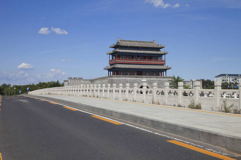 无人,广场,横图,彩色,室外,白天,旅游,度假,名胜古迹,标志建筑,地标,建筑,北京,中国,遗迹,图片,古迹,文物,娱乐,城门,建设,古建筑,享受,休闲,旅游胜地,放松,摄影,城楼,古代建筑,文明,中国文化,古文明,门楼,丰台区,旅行,永定门,bj174