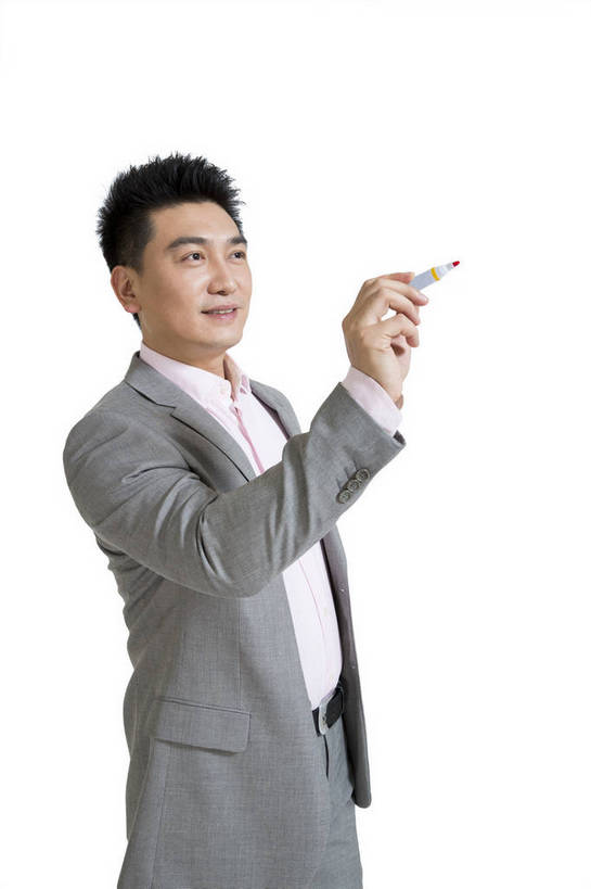 东方人,中年人,一个人,商务人士,商务男性,站,竖图,彩色,室内,白天,留白,抠图,白色背景,侧面,衬衫,商务,时尚,成功,北京,中国,写字,套装,正装,图片,浪漫,现代,手势,职业,成熟,自信,摄影,青春,模拟,商务装,工薪阶层,精明,男人,男性,年轻男性,亚洲人,中国人,年轻人,白领,上班族,半身,影棚拍摄,衬衣,西服,愉快,bj174