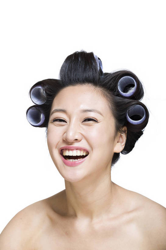 东方人,五官,脸,笑,竖图,彩色,室内,特写,白天,留白,抠图,白色背景,正面,美容,美发,时尚,北京,中国,仅一个人,护肤,图片,休闲,表情,成熟,可爱,美女,自信,摄影,头像,生活方式,护发,烫发,精致,青春,优雅,卷,肖像,乐观,年轻女性,女人,女性,亚洲人,中国人,年轻人,面部,影棚拍摄,愉快,bj174