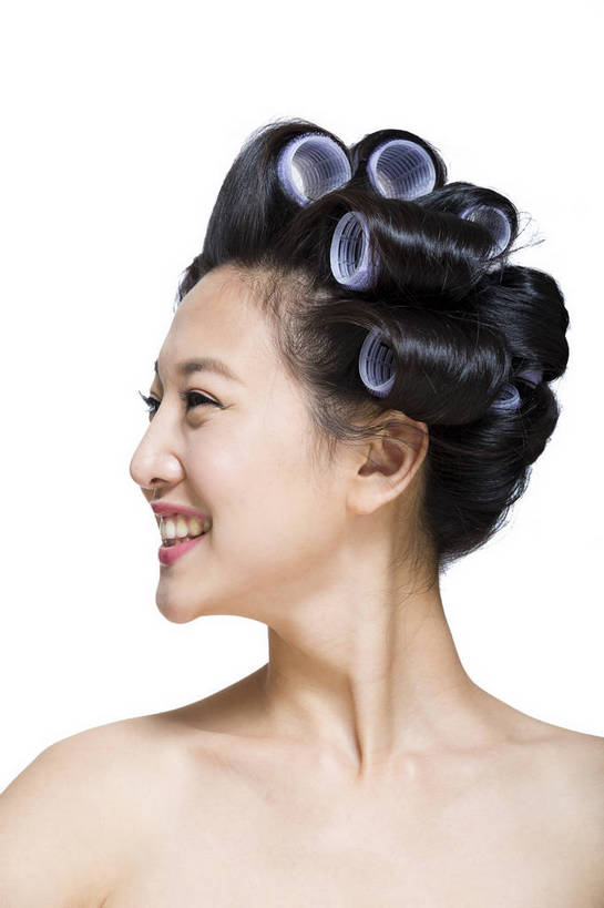 东方人,五官,脸,笑,竖图,彩色,室内,特写,白天,留白,抠图,白色背景,侧面,美容,美发,时尚,北京,中国,仅一个人,护肤,图片,休闲,表情,成熟,可爱,美女,自信,摄影,头像,生活方式,护发,烫发,精致,青春,优雅,卷,肖像,乐观,年轻女性,女人,女性,亚洲人,中国人,年轻人,面部,影棚拍摄,愉快,bj174