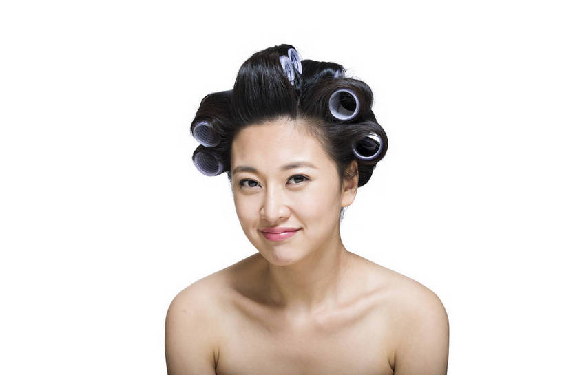 东方人,五官,脸,笑,横图,彩色,室内,特写,白天,留白,抠图,白色背景,正面,美容,美发,时尚,北京,中国,仅一个人,护肤,图片,休闲,表情,成熟,可爱,美女,自信,摄影,头像,生活方式,护发,烫发,精致,青春,优雅,卷,肖像,乐观,年轻女性,女人,女性,亚洲人,中国人,年轻人,面部,影棚拍摄,愉快,bj174