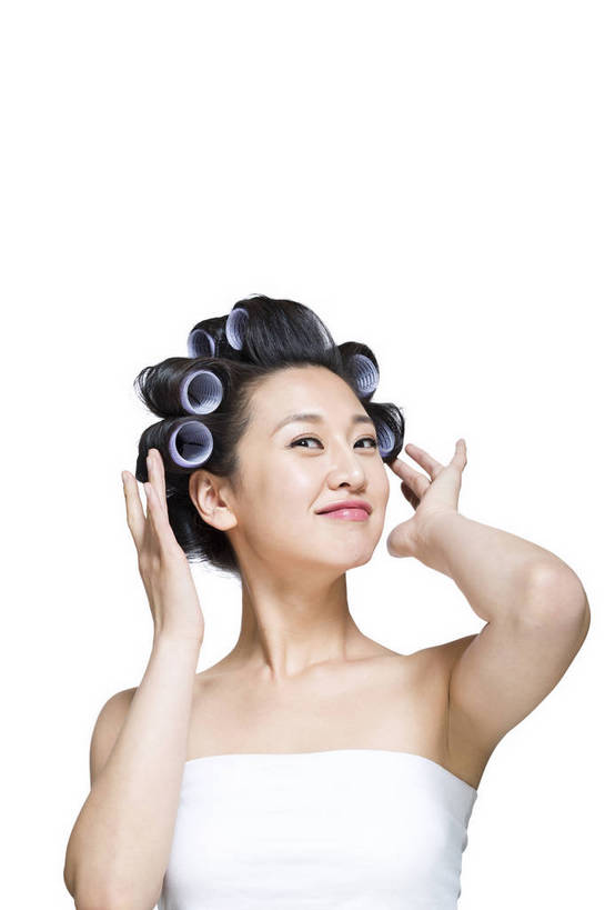 东方人,五官,脸,笑,竖图,彩色,室内,特写,白天,留白,抠图,白色背景,正面,美容,美发,时尚,北京,中国,仅一个人,护肤,图片,休闲,表情,成熟,可爱,美女,自信,摄影,生活方式,护发,烫发,精致,青春,优雅,卷,乐观,年轻女性,女人,女性,亚洲人,中国人,年轻人,面部,半身,影棚拍摄,愉快,bj174