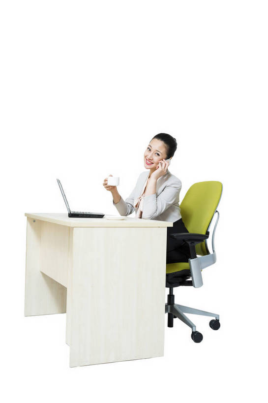 东方人,商务人士,商务女性,坐,打电话,竖图,彩色,室内,白天,留白,抠图,白色背景,侧面,商务,时尚,成功,笔记本电脑,电话,手机,北京,中国,仅一个人,套装,正装,工作,图片,办公桌,通讯设备,现代,职业,成熟,可爱,美女,自信,摄影,青春,优雅,商务装,工薪阶层,智能手机,乐观,交流,年轻女性,女人,女性,亚洲人,中国人,年轻人,白领,上班族,茶杯,沟通,通话,全身,影棚拍摄,愉快,苹果手机,bj174