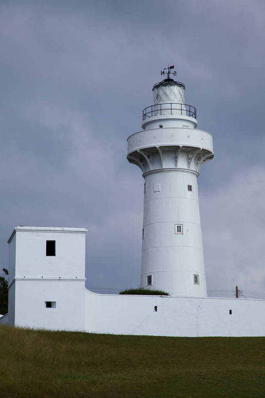 无人,公园,竖图,彩色,室外,白天,旅游,度假,草地,名胜古迹,标志建筑,地标,建筑,台湾,中国,亚洲,遗迹,图片,建筑群,塔,灯塔,古典,古迹,文物,娱乐,建设,古建筑,天空,享受,休闲,旅游胜地,放松,摄影,文明,中国文化,古文明,东亚,屏东县,港澳台,中华人民共和国,台湾省,旅行,屏,屏东,屏县,台,鹅銮鼻,恒春镇,南岬,鹅銮鼻公园,bj174