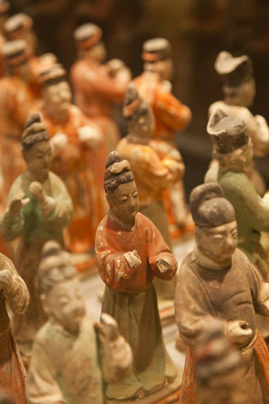 无人,博物馆,竖图,彩色,室内,特写,白天,旅游,度假,雕塑,西安,中国,亚洲,风俗,雕像,图片,古典,文化,文物,娱乐,传统,排列,工艺品,享受,休闲,旅游胜地,放松,精神,摄影,古董,文官,古物,文明,中国文化,古玩,东亚,陕西,陕西省,湖北,西安市,中华人民共和国,省会,西北地区,陕,古代文明,制度,旅行,陕西历史博物馆,雁塔区,陕西省博物馆,bj174