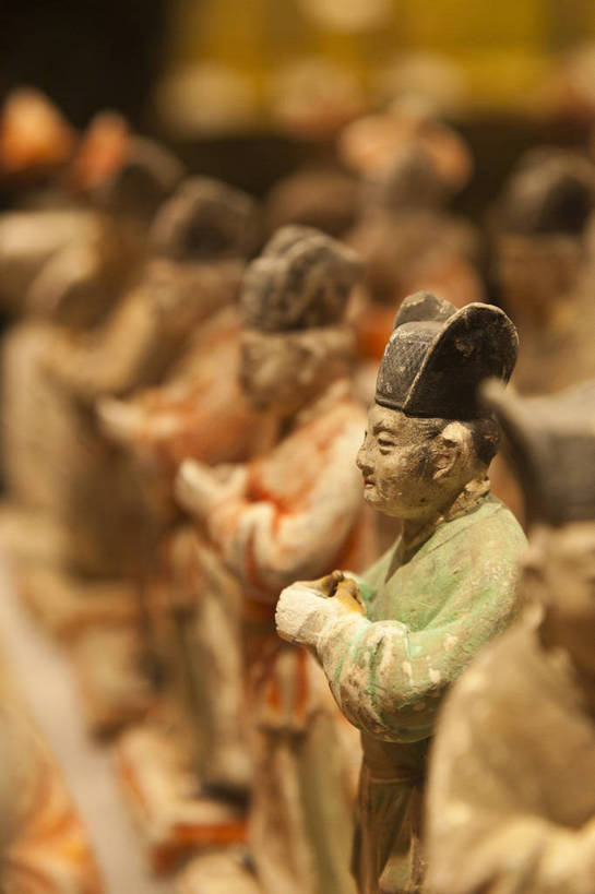 无人,博物馆,竖图,彩色,室内,特写,白天,旅游,度假,雕塑,西安,中国,亚洲,风俗,雕像,图片,古典,文化,文物,娱乐,传统,排列,工艺品,享受,休闲,旅游胜地,放松,精神,摄影,古董,文官,古物,文明,中国文化,古玩,东亚,陕西,陕西省,湖北,西安市,中华人民共和国,省会,西北地区,陕,古代文明,制度,旅行,陕西历史博物馆,雁塔区,陕西省博物馆,bj174