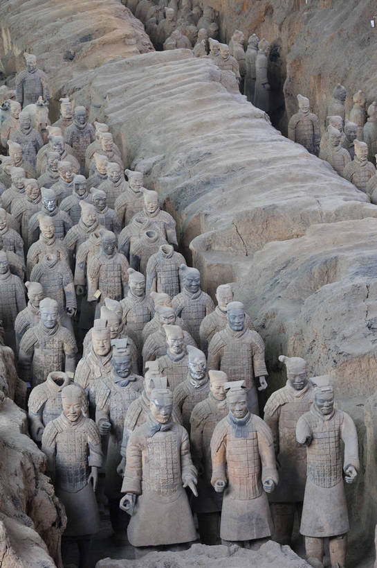 无人,竖图,彩色,室内,特写,白天,旅游,度假,雕塑,兵马俑,西安,中国,士兵,风俗,雕像,图片,古典,文化,文物,娱乐,传统,工艺品,享受,休闲,旅游胜地,放松,精神,摄影,古董,战士,古物,文明,中国文化,古玩,陕西,秦始皇兵马俑,古代文明,制度,旅行,bj174