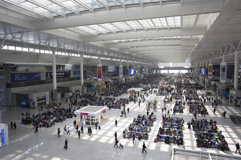 火车站,横图,彩色,室外,白天,旅游,上海,中国,图片,交通,辉煌,交通工具,旅游胜地,摄影,公共设施,文明,发展,上海火车站,候车大厅,繁荣,旅行,bj174