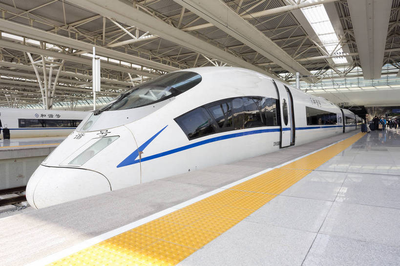 火车站,横图,彩色,室外,白天,旅游,汽车,电车,上海,中国,图片,站台,交通,子弹头,辉煌,车,交通工具,旅游胜地,摄影,货车,高铁,有轨电车,公共设施,文明,载具,高速列车,发展,上海火车站,繁荣,旅行,bj174