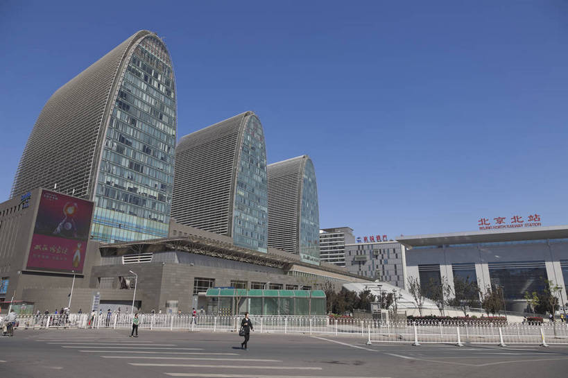 无人,广场,火车站,横图,彩色,室外,白天,旅游,道路,建筑,北京,中国,亚洲,图片,交通,首都,辉煌,现代建筑,旅游胜地,摄影,文明,东亚,发展,中华人民共和国,北京市,京,北平,华北地区,西城区,繁荣,旅行,购物中心,西直门,西直门站,嘉茂购物中心,北京北站,bj174