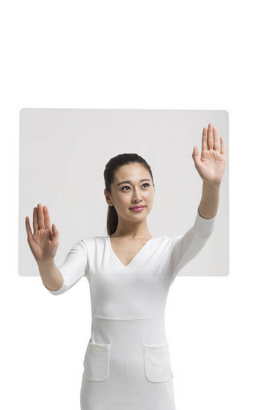 东方人,一个人,科学家,站,笑,竖图,彩色,室内,白天,留白,抠图,白色背景,正面,时尚,信心,显示器,技术,高科技,科技,北京,中国,仅一个年轻女性,工作,科学,屏幕,图片,显示屏,现代,美女,自信,摄影,生活方式,科学技术,未来,科研人员,工作装,成就,研究者,液晶显示器,梦想,输出设备,防尘服,科学研究者,年轻女性,女人,女性,中国人,年轻人,科学工作者,触摸,接触,半身,影棚拍摄,愉快,bj174