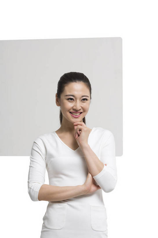 东方人,一个人,科学家,站,笑,竖图,彩色,室内,白天,留白,抠图,白色背景,正面,时尚,信心,技术,高科技,科技,北京,中国,仅一个年轻女性,工作,科学,图片,托腮,现代,美女,自信,摄影,生活方式,科学技术,未来,科研人员,工作装,成就,研究者,梦想,防尘服,科学研究者,年轻女性,女人,女性,中国人,年轻人,科学工作者,半身,影棚拍摄,愉快,bj174