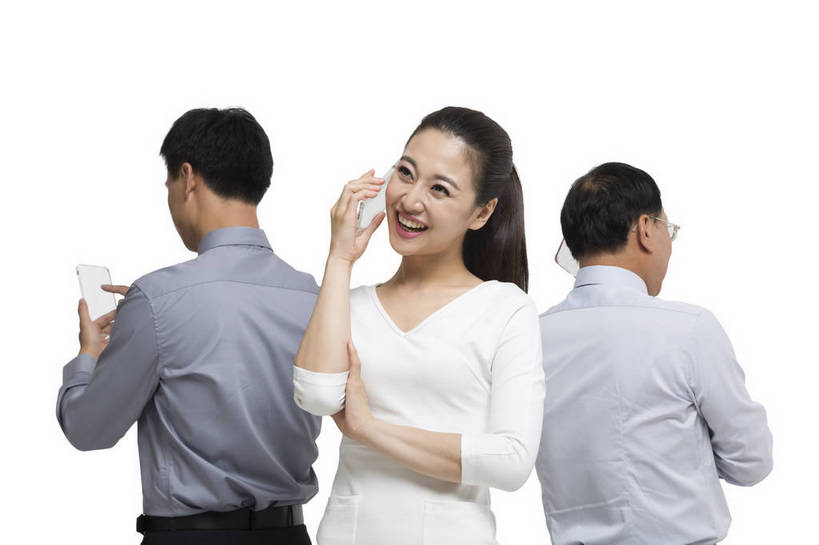 东方人,中年人,三个人,伙伴,科学家,站,打电话,横图,彩色,室内,白天,留白,抠图,白色背景,侧面,时尚,合作,团队,信心,显示器,技术,高科技,科技,手机,北京,中国,正装,工作,科学,屏幕,图片,显示屏,现代,背面,背靠背,美女,自信,摄影,生活方式,科学技术,未来,科研人员,工作装,成就,研究者,液晶显示器,梦想,输出设备,科学研究者,团结,友情,男人,男性,年轻男性,年轻女性,女人,女性,中国人,年轻人,科学工作者,半身,影棚拍摄,愉快,bj174