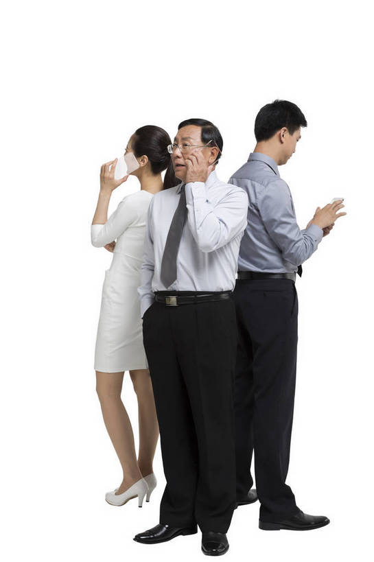 东方人,中年人,三个人,伙伴,科学家,站,竖图,彩色,室内,白天,留白,抠图,白色背景,侧面,时尚,合作,团队,信心,显示器,技术,高科技,科技,手机,北京,中国,正装,工作,科学,屏幕,图片,显示屏,现代,背面,背靠背,美女,自信,摄影,生活方式,使用,科学技术,未来,科研人员,工作装,成就,研究者,液晶显示器,梦想,输出设备,科学研究者,团结,友情,男人,男性,年轻男性,年轻女性,女人,女性,中国人,年轻人,科学工作者,半身,影棚拍摄,愉快,bj174