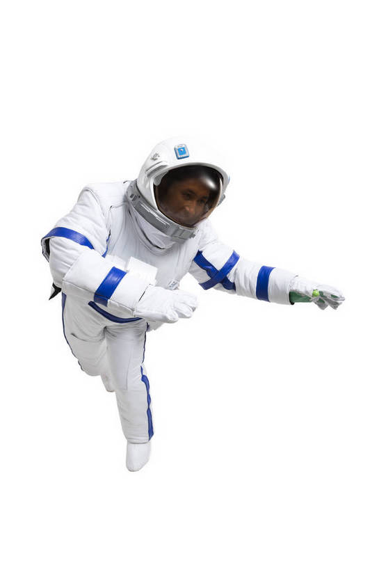 东方人,中年人,一个人,宇航员,飞行员,竖图,俯视,彩色,室内,白天,留白,抠图,白色背景,正面,探险,信心,技术,航天,高科技,科技,帽子,北京,中国,仅一个男性,戴,漫步,宇航服,科学,头盔,图片,安全帽,探索,自信,摄影,戴着,科学技术,未来,太空服,成就,航天员,梦想,太空人,男人,男性,年轻男性,亚洲人,中国人,年轻人,举手,全身,影棚拍摄,愉快,太空行走,bj174