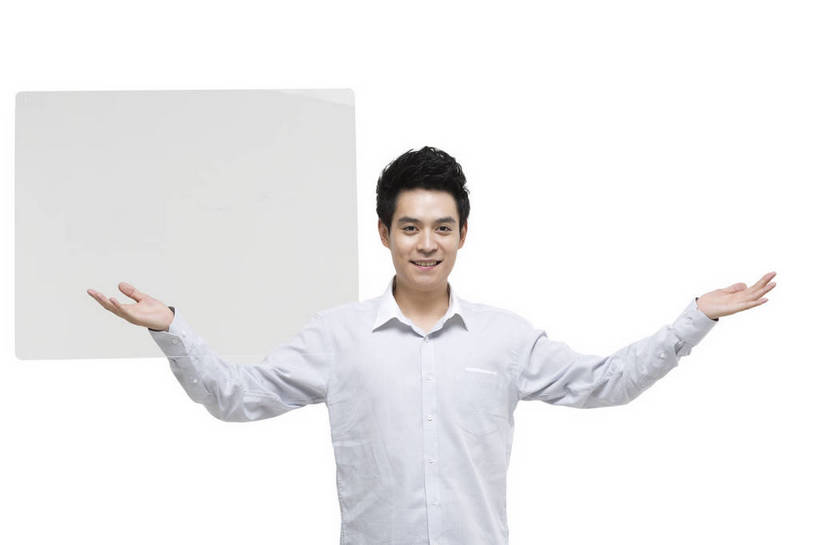 东方人,中年人,一个人,站,微笑,横图,彩色,室内,白天,留白,抠图,白色背景,正面,时尚,信心,显示器,技术,高科技,科技,北京,中国,仅一个男性,伸展,科学,屏幕,图片,休闲装,显示屏,现代,休闲,自信,迎接,摄影,生活方式,科学技术,未来,成就,液晶显示器,梦想,输出设备,男人,男性,年轻男性,亚洲人,中国人,年轻人,张开双臂,半身,影棚拍摄,愉快,bj174