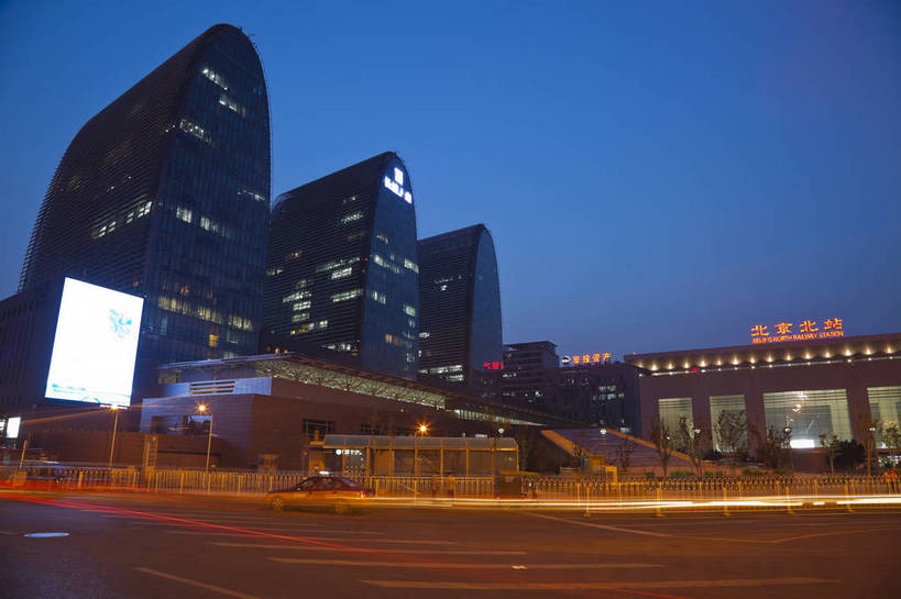 无人,火车站,横图,彩色,室外,旅游,城市风光,城市,道路,建筑,夜景,北京,中国,亚洲,图片,建筑群,灯光,交通,首都,辉煌,现代建筑,旅游胜地,摄影,文明,东亚,发展,中华人民共和国,北京市,京,北平,华北地区,西城区,灯火辉煌,繁荣,旅行,购物中心,西直门,西直门站,西环广场,北京北站,bj174