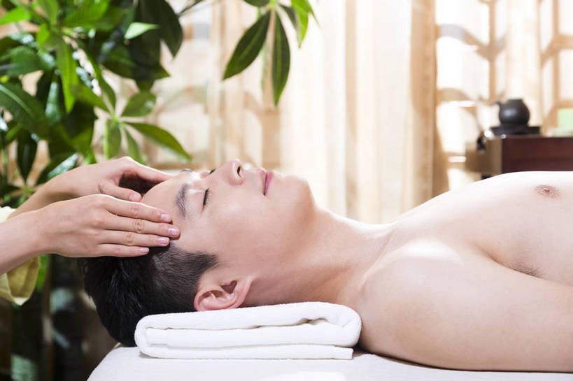 手,两个人,服务员,按摩师,美容师,美容院,躺,横图,彩色,室内,特写,白天,侧面,按摩,美容,时尚,合作,北京,中国,护肤,图片,保养,享受,休闲,放松,服务,美体,SPA水疗,保健,疗养,养生,温泉浴场,摄影,生活方式,养颜,服务生,侍者,矿泉疗养地,闭眼睛,半身,水疗,奢华,bj174