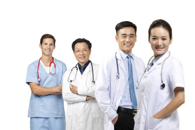 东方人,西方人,中年人,老年人,四个人,伙伴,医生,护士,医院,站,微笑,横图,彩色,室内,白天,抠图,白色背景,正面,侧面,友谊,成功,合作,北京,中国,欧洲人,研究,图片,美丽,听诊器,医护人员,健康,成熟,活力,自信,摄影,优雅,医疗,工作装,诊疗,手术服,精明,协作,老年男性,男人,男性,年轻男性,年轻女性,女人,女性,中年男性,亚洲人,中国人,年轻人,半身,影棚拍摄,愉快,bj174