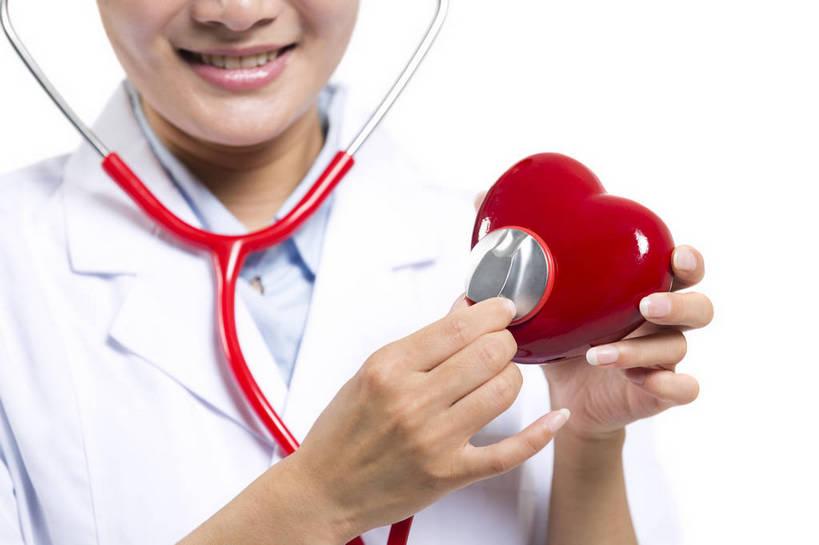 东方人,中年人,心脏,医生,护士,医院,站,微笑,横图,彩色,室内,白天,抠图,白色背景,正面,成功,北京,中国,仅一个人,研究,图片,美丽,模型,听诊器,医护人员,健康,护士服,展示,成熟,活力,自信,摄影,优雅,医疗,工作装,诊疗,精明,年轻女性,女人,女性,亚洲人,中国人,年轻人,心,半身,影棚拍摄,愉快,人体模型,bj174