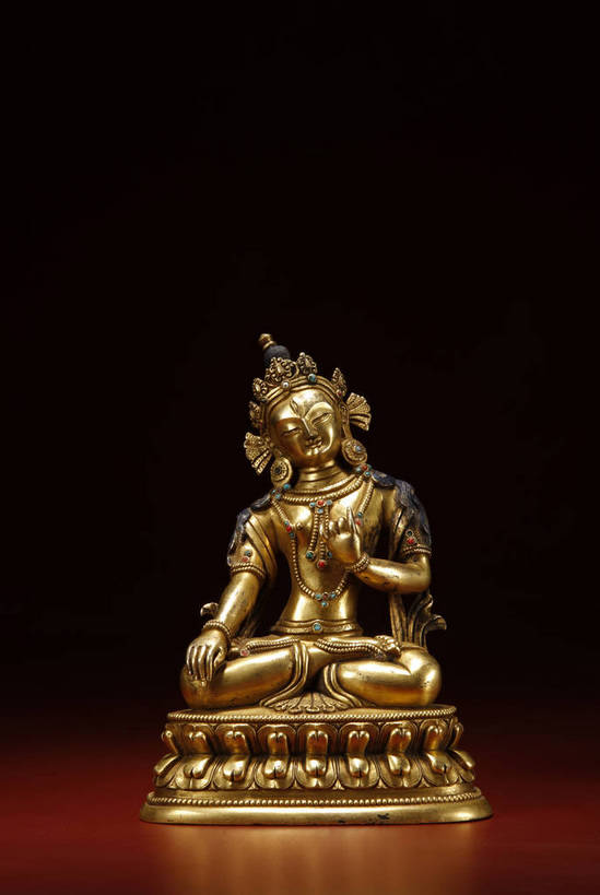 竖图,彩色,室内,白天,静物,北京,中国,风俗,神话,佛像,图片,艺术品,古典,文化,文物,传统,鎏金,工艺品,精神,摄影,古董,工艺,珍贵,黑背景,古物,文明,中国文化,珍藏,传说,精美,古玩,菩萨,古代文明,制度,中国神话,影棚拍摄,保藏,收藏,传统文化,菩提萨埵,火镀金,bj174