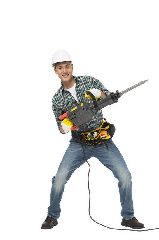 东方人,成年人,一个人,建筑工人,技术人员,微笑,竖图,彩色,室内,白天,留白,抠图,白色背景,工作服,衬衫,制服,满意,幸福,骄傲,安全,信心,建筑业,装修,城市,建筑,北京,中国,亚洲,用力,工作,工具,图片,防护,年轻,牛仔裤,黄种人,设备,半蹲,物品,工人,安全帽,手套,建筑工地,行业,职业,健康,休闲服,活力,自信,工业,摄影,建造,工具包,冲击钻,电钻,保护,工程,房地产,保险,专业,单人,东亚,电动工具,保全,周全,安稳,安定,可靠,乐观,工作制服,责任,产业,单独,技能,平安,认真,男人,男性,年轻男性,亚洲人,中国人,年轻人,员工,技术员,全身,影棚拍摄,工作套服,商业,匠人,劳动者,体力工,技工,bj174