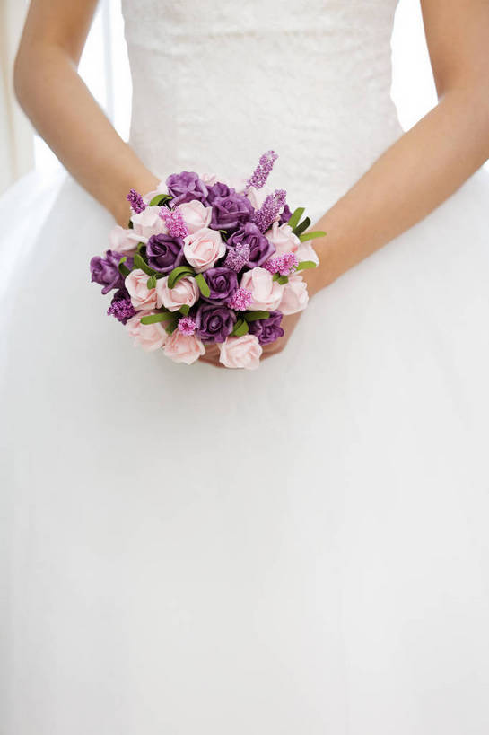 东方人,成年人,一个人,新娘,竖图,彩色,照片,室内,特写,白天,婚纱,晚礼服,婚礼,快乐,幸福,纯洁,窗户,卧室,北京,日光,中国,亚洲,连衣裙,服装,庆祝,捧花,手捧花,图片,结婚,浪漫,美丽,黄种人,花,一个,花束,庆典,喜庆,美女,摄影,单个,纪念,优雅,优美,衣着,喜事,单人,婚姻,婚庆,东亚,新婚,单独,完美,年轻女性,女人,女性,亚洲人,中国人,年轻人,高兴,bj174