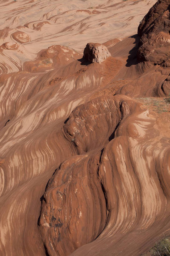 无人,竖图,全景,俯视,室外,白天,旅游,度假,美景,山,山脉,日光,中国,亚洲,壮观,地形,景点,景观,山路,娱乐,东方,红色,风景,自然,享受,休闲,景色,放松,幻想,摄影,风光,干旱,自然风光,神奇,外景,东亚,地貌,丹霞地貌,陕西,陕西省,出色,杰出,卓越,奇妙,中华人民共和国,西北地区,陕,榆林,榆林市,独特,地质学,波浪谷,彩图,旅行,地势,靖边,靖边县,bj174