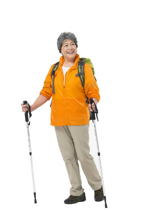 东方人,成年人,老年人,头发,一个人,站,笑,攀登,微笑,露齿笑,竖图,彩色,照片,白色背景,锻炼,旅游,度假,快乐,探险,幸福,秋季,北京,中国,亚洲,服装,节日,庆祝,图片,年轻,生活,休闲装,黄种人,文化,娱乐,一个,衣服,白色,背包,春季,郊游,庆典,休闲,游玩,健康,休闲服,放松,活力,精神,乐趣,自信,摄影,服饰,生活方式,单个,拐杖,纪念,手杖,假期,退休,享乐,愉悦,娱乐活动,爱好,玩乐,户外运动,装备,单人,挑战,周末,东亚,回眸一笑,重阳节,乐观,单独,无忧无虑,老年女性,女人,女性,亚洲人,中国人,登山,爬山,半身,影棚拍摄,旅行,欢乐,开心,愉快,登高节,老年节,运动装,bj174