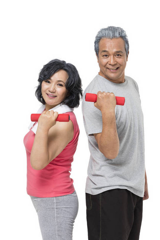 东方人,成年人,中年人,老年人,头发,两个人,家庭,夫妻,丈夫,妻子,站,举,微笑,竖图,彩色,照片,白色背景,运动服,锻炼,快乐,幸福,运动,哑铃,北京,中国,亚洲,游客,图片,年轻,生活,拿着,注视,黄种人,白色,观察,看,休闲,和谐,健康,温馨,健身器械,放松,活力,精神,力量,自信,摄影,生活方式,观看,察看,退休,精力充沛,享乐,轻松,愉悦,关爱,关注,东亚,陪同,乐观,陪伴,老年男性,老年女性,男人,男性,女人,女性,亚洲人,中国人,夫妇,半身,影棚拍摄,健身,欢乐,开心,愉快,伴侣,运动装,伴随,bj174