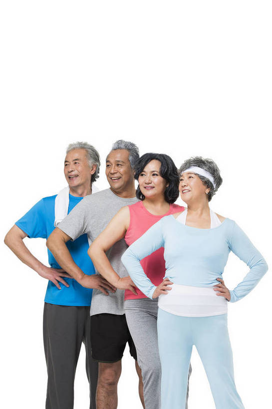 东方人,成年人,中年人,老年人,头发,四个人,人群,伙伴,朋友,站,微笑,竖图,彩色,照片,白色背景,运动服,锻炼,快乐,幸福,运动,团队,北京,中国,亚洲,图片,年轻,生活,插腰,注视,黄种人,白色,观察,看,休闲,健康,放松,活力,精神,自信,摄影,生活方式,观看,察看,退休,精力充沛,享乐,轻松,愉悦,队列,关注,东亚,乐观,老年男性,老年女性,男人,男性,女人,女性,亚洲人,中国人,半身,影棚拍摄,健身,欢乐,开心,愉快,运动装,bj174