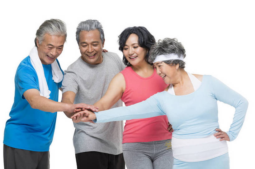 东方人,成年人,中年人,老年人,头发,四个人,人群,伙伴,朋友,站,微笑,横图,彩色,照片,白色背景,运动服,锻炼,快乐,幸福,运动,团队,北京,中国,亚洲,图片,年轻,生活,黄种人,鼓励,白色,加油,休闲,健康,叠加,放松,活力,精神,自信,打气,摄影,生活方式,退休,精力充沛,享乐,轻松,愉悦,鼓舞,东亚,乐观,老年男性,老年女性,男人,男性,女人,女性,亚洲人,中国人,半身,影棚拍摄,健身,欢乐,开心,愉快,运动装,bj174