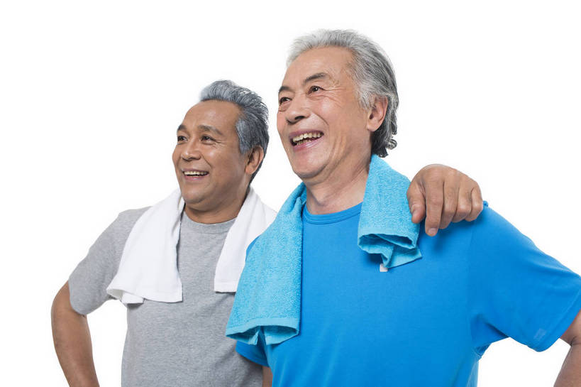 东方人,成年人,中年人,老年人,头发,两个人,伙伴,朋友,站,微笑,横图,彩色,照片,白色背景,仰视,运动服,锻炼,快乐,幸福,运动,北京,中国,亚洲,并排,图片,年轻,生活,插腰,黄种人,白色,毛巾,休息,休闲,健康,放松,活力,精神,亲密,自信,摄影,生活方式,搭肩,靠近,退休,享乐,轻松,愉悦,亲近,东亚,乐观,老年男性,男人,男性,亚洲人,中国人,半身,低角度拍摄,影棚拍摄,健身,欢乐,开心,愉快,运动装,bj174