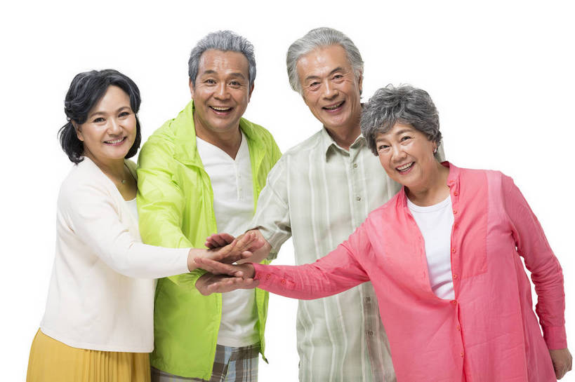 东方人,成年人,中年人,老年人,头发,四个人,人群,伙伴,朋友,站,微笑,横图,彩色,照片,白色背景,旅游,度假,快乐,友谊,幸福,团队,秋季,北京,中国,亚洲,游客,服装,图片,年轻,生活,注视,休闲装,黄种人,衣服,白色,春季,观察,看,郊游,休闲,游玩,健康,休闲服,叠加,放松,活力,精神,自信,伸手,摄影,服饰,生活方式,观看,假期,察看,退休,享乐,愉悦,关爱,关注,玩乐,结伴,周末,东亚,陪同,情感,乐观,陪伴,无忧无虑,友情,老年男性,老年女性,男人,男性,女人,女性,亚洲人,中国人,半身,影棚拍摄,旅行,欢乐,开心,愉快,运动装,伴随,bj174