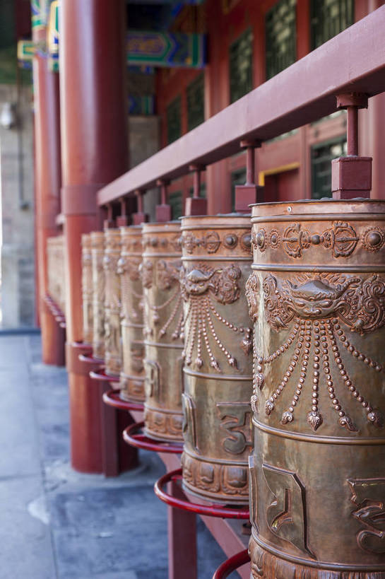 无人,竖图,室外,特写,白天,侧面,旅游,名胜古迹,北京,中国,亚洲,古老,民俗,景点,景观,寺院,古典,历史,文化,东方,风景,自然,庙宇,金色,中式,旅游胜地,景色,摄影,宗教,佛教,晴天,精致,风光,筒,都市风光,自然风光,外景,精美,转经筒,远古,蕴含,彩图,旅行,久远,恭王府,传统文化,bj174