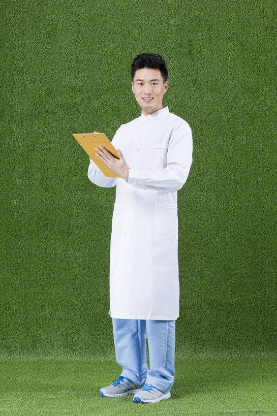 东方人,成年人,一个人,竖图,彩色,工作服,制服,快乐,信心,草地,草坪,北京,中国,亚洲,仅一个男性,仅一个人,绿色背景,图片,注视,黄种人,仅一个年轻男性,绿色,草皮,观察,看,放松,自信,摄影,观看,察看,愉悦,关注,单人,东亚,工作制服,单独,男人,男性,年轻男性,亚洲人,中国人,年轻人,全身,影棚拍摄,工作套服,开心,愉快,bj174