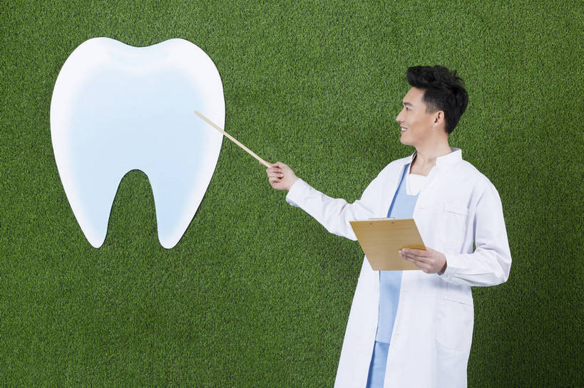 东方人,成年人,一个人,横图,彩色,工作服,制服,快乐,信心,草地,草坪,北京,中国,亚洲,仅一个男性,仅一个人,绿色背景,图片,黄种人,仅一个年轻男性,绿色,草皮,放松,自信,摄影,愉悦,单人,东亚,工作制服,单独,男人,男性,年轻男性,亚洲人,中国人,年轻人,半身,影棚拍摄,工作套服,开心,愉快,bj174