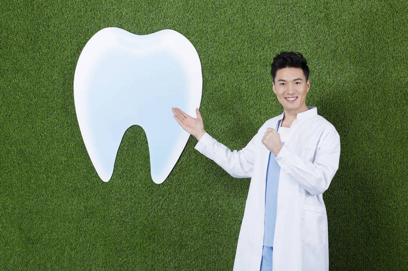 东方人,成年人,一个人,横图,彩色,工作服,制服,快乐,信心,草地,草坪,北京,中国,亚洲,仅一个男性,仅一个人,绿色背景,图片,黄种人,仅一个年轻男性,绿色,草皮,放松,自信,摄影,愉悦,单人,东亚,工作制服,单独,男人,男性,年轻男性,亚洲人,中国人,年轻人,半身,影棚拍摄,工作套服,开心,愉快,bj174