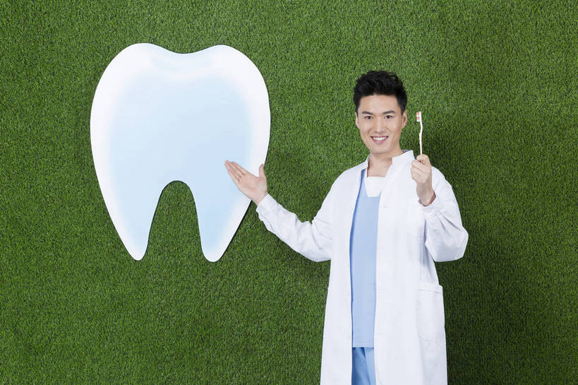 东方人,成年人,一个人,横图,彩色,工作服,制服,快乐,信心,草地,草坪,北京,中国,亚洲,仅一个男性,仅一个人,绿色背景,图片,注视,黄种人,仅一个年轻男性,绿色,草皮,观察,看,放松,自信,摄影,观看,察看,愉悦,关注,单人,东亚,工作制服,单独,男人,男性,年轻男性,亚洲人,中国人,年轻人,半身,影棚拍摄,工作套服,开心,愉快,bj174